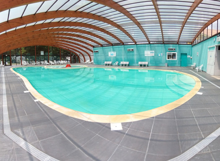 camping-piscine-couverte-landes-lou-broustaricq