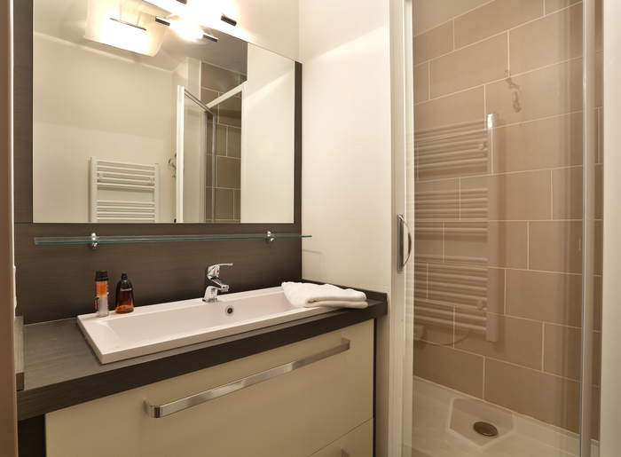 Les Deux Alpes - Au Coeur des Ours - apt_B5_06